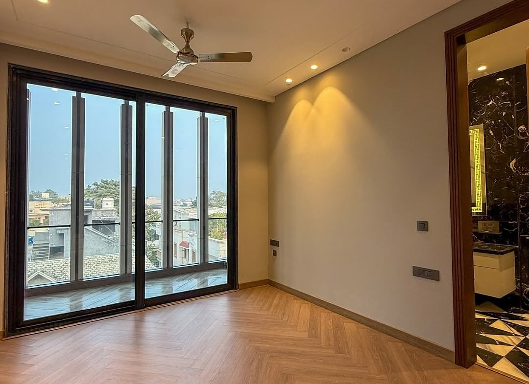 vasant_vihar_floor_sale