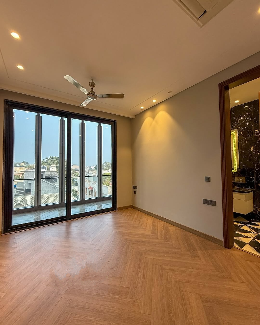 vasant_vihar_floor_sale